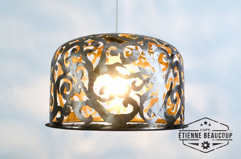 #L013 - VICTORIAN PENDANT VESSEL