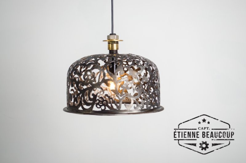 #L020 - DAMASK PENDANT VESSEL II